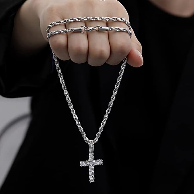 Leo | Kette mit Kreuz-Anhänger und Strass