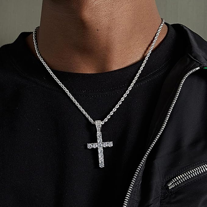 Leo | Kette mit Kreuz-Anhänger und Strass